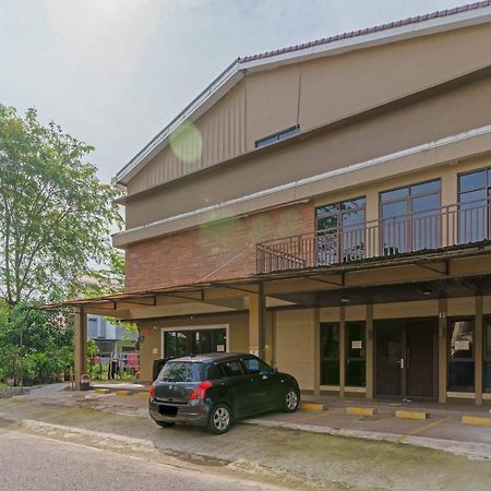 Koolkost Syariah At Taman Simprug Cikarang Hotel Bekasi Exterior photo