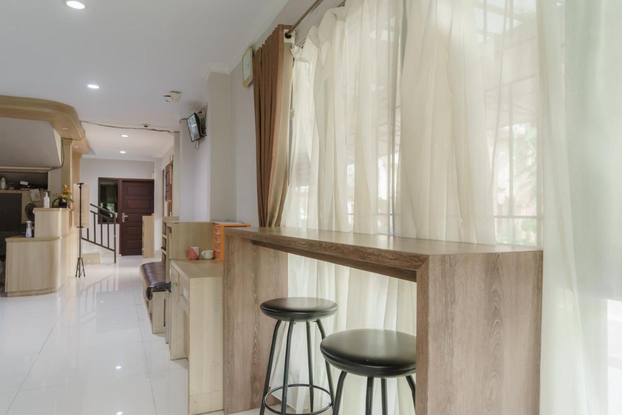 Koolkost Syariah At Taman Simprug Cikarang Hotel Bekasi Exterior photo