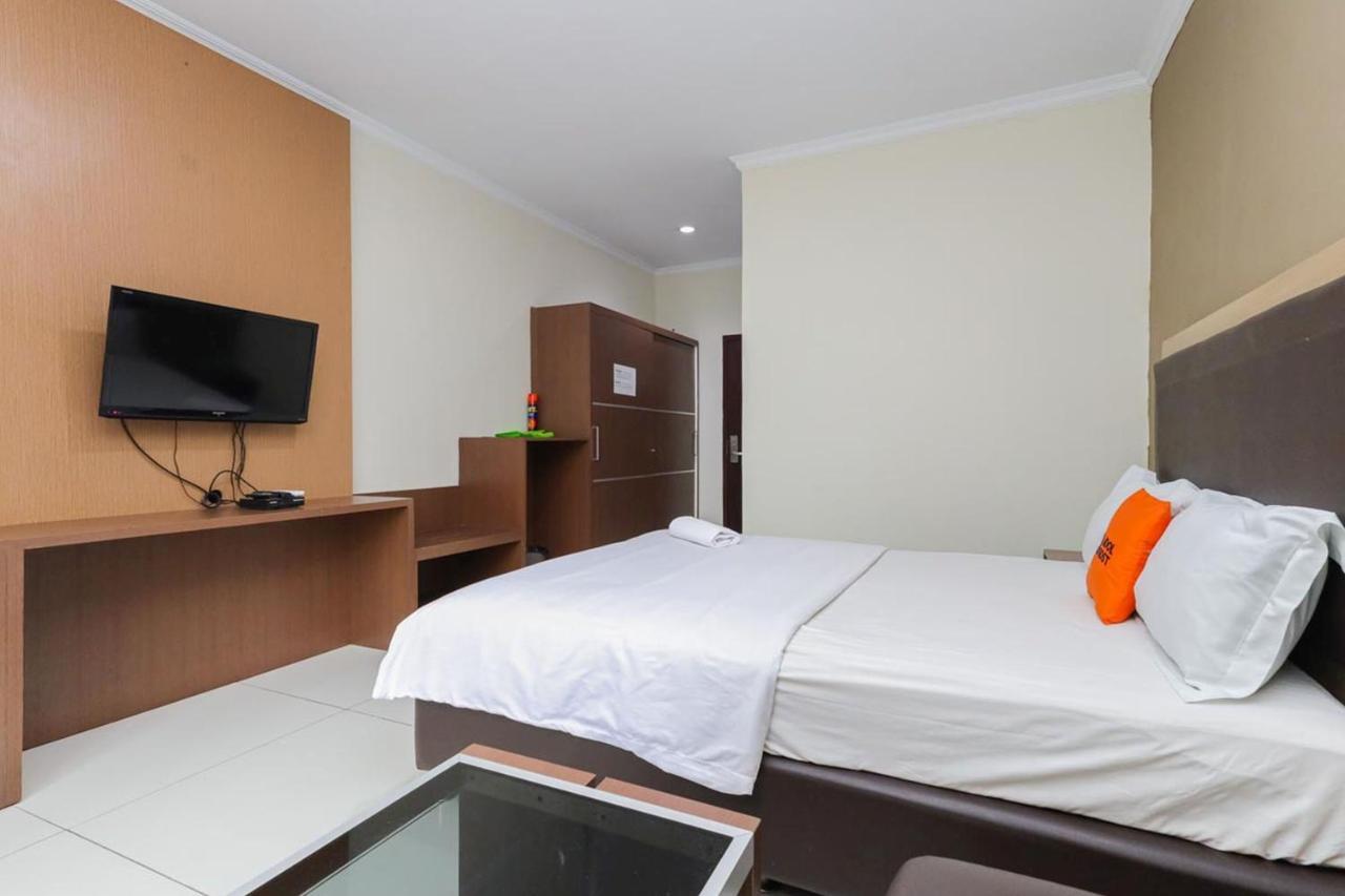 Koolkost Syariah At Taman Simprug Cikarang Hotel Bekasi Exterior photo