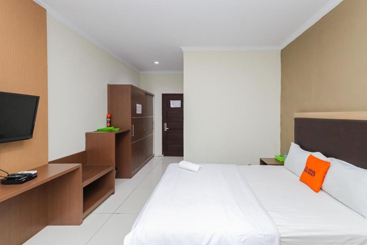 Koolkost Syariah At Taman Simprug Cikarang Hotel Bekasi Exterior photo