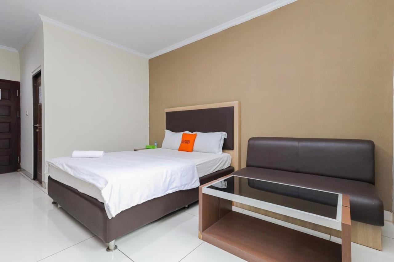 Koolkost Syariah At Taman Simprug Cikarang Hotel Bekasi Exterior photo