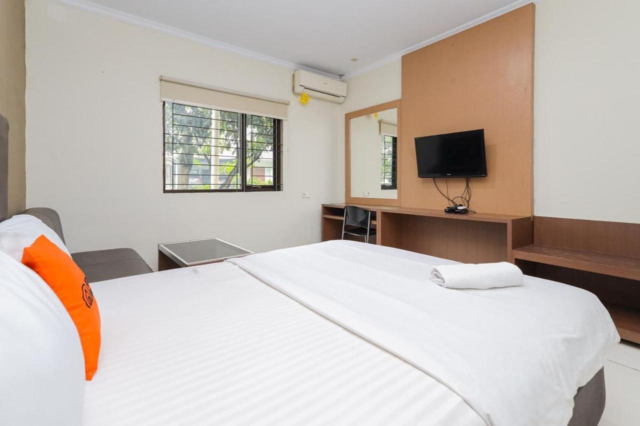 Koolkost Syariah At Taman Simprug Cikarang Hotel Bekasi Exterior photo