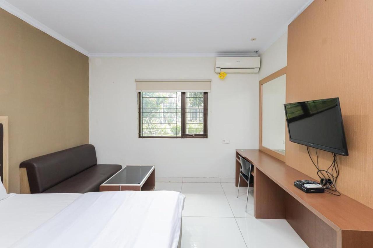 Koolkost Syariah At Taman Simprug Cikarang Hotel Bekasi Exterior photo