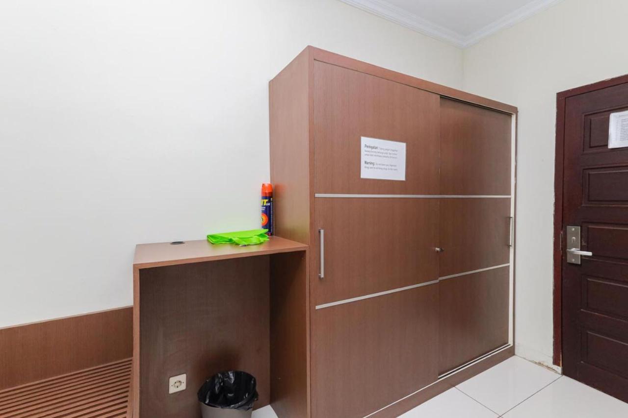 Koolkost Syariah At Taman Simprug Cikarang Hotel Bekasi Exterior photo